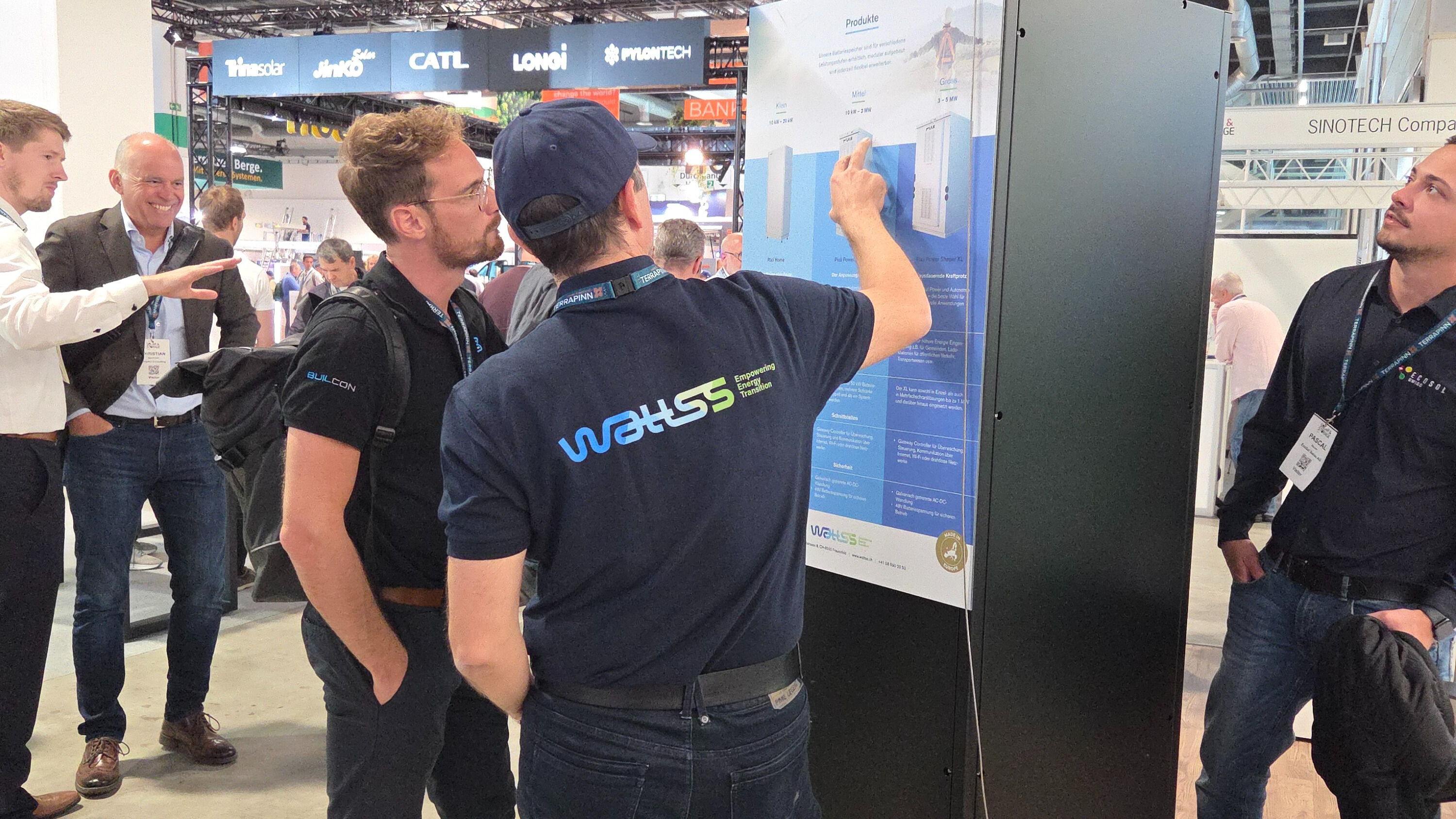 service slide-2939f5c6-cafe-41e7-b272-bc9e772b6cc0