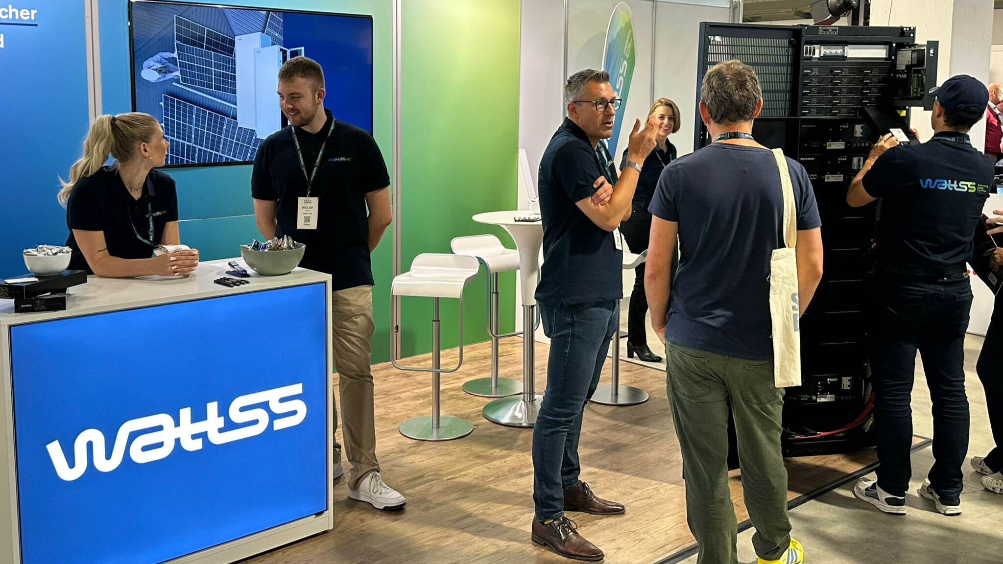 service slide-eedce4b1-bebb-4f65-9f6b-d147164a0464